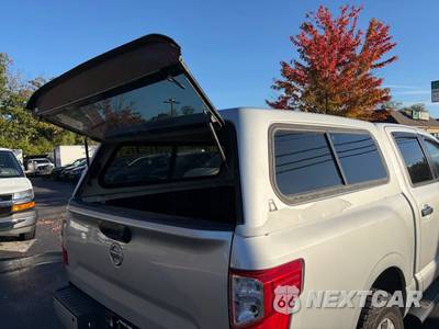 2018 Nissan TITAN SV Crew Cab Short Bed - zdjęcie 15 z 54 - miniatura
