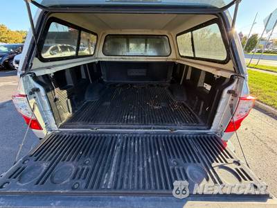 2018 Nissan TITAN SV Crew Cab Short Bed - zdjęcie 18 z 54 - miniatura