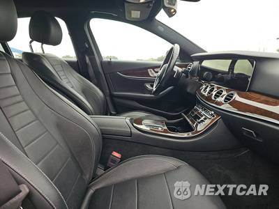 2021 Mercedes-Benz E 350 4MATIC Sedan - zdjęcie 8 z 32 - miniatura