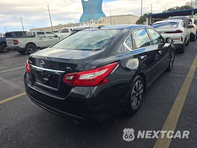 2017 Nissan Altima 2.5 SL - zdjęcie 4 z 31 - miniatura