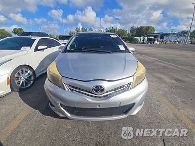 2013 Toyota Yaris LE - zdjęcie 2 z 18 - miniatura