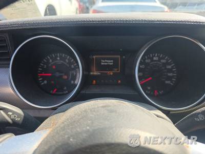 2018 Ford Mustang EcoBoost Coupe - zdjęcie 12 z 18 - miniatura