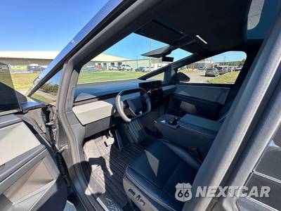 2024 Tesla Cybertruck Crew Cab Medium Bed - zdjęcie 11 z 40 - miniatura