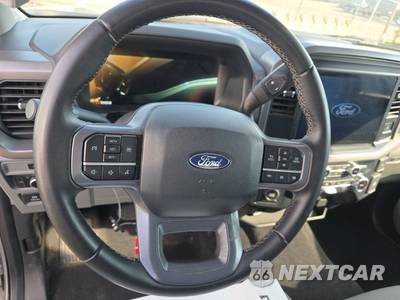 2025 Ford F-150 XLT Crew Cab Short Bed - zdjęcie 10 z 28 - miniatura