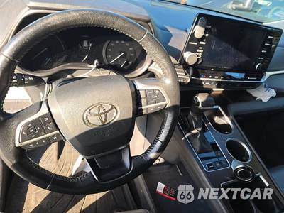 2022 Toyota Sienna XLE 8-Passenger 120.5" WB - zdjęcie 11 z 33 - miniatura