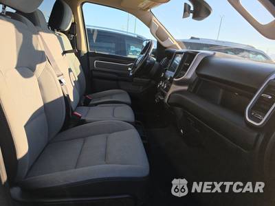2020 Ram 1500 Big Horn Crew Cab Medium Bed - zdjęcie 8 z 42 - miniatura