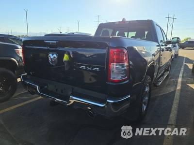 2020 Ram 1500 Big Horn Crew Cab Medium Bed - zdjęcie 4 z 42 - miniatura