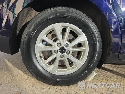 2024 Kia Carnival MPV LX w/ Seat Package 121.7" WB - zdjęcie 10 z 33 - miniatura