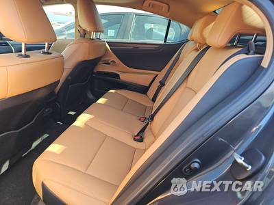 2025 Lexus ES 350 - zdjęcie 13 z 29 - miniatura