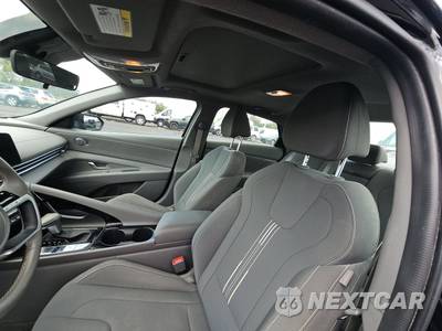2025 Hyundai Elantra SEL Convenience - zdjęcie 17 z 20 - miniatura
