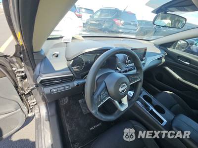 2025 Nissan Altima SV - zdjęcie 11 z 20 - miniatura