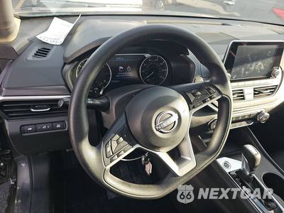 2025 Nissan Altima SV - zdjęcie 10 z 21 - miniatura