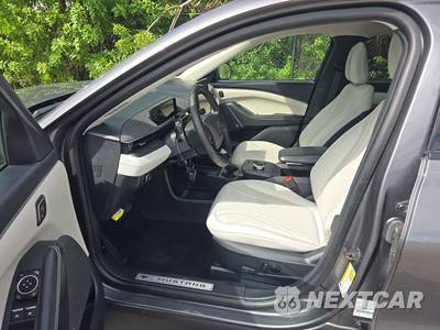 2023 Ford Mustang Mach-E Premium - zdjęcie 7 z 31 - miniatura