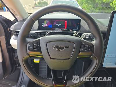 2023 Ford Mustang Mach-E Premium - zdjęcie 10 z 31 - miniatura