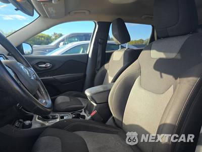 2017 Jeep Cherokee Sport - zdjęcie 7 z 27 - miniatura