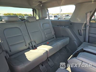 2019 Lincoln Navigator L Reserve - zdjęcie 14 z 33 - miniatura