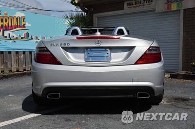 2012 Mercedes-Benz SLK 250 - zdjęcie 27 z 43 - miniatura