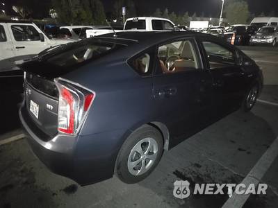2013 Toyota Prius Three - zdjęcie 4 z 29 - miniatura