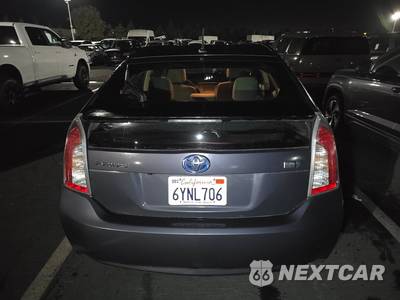 2013 Toyota Prius Three - zdjęcie 5 z 29 - miniatura