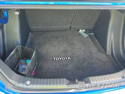 2019 Toyota Yaris LE Sedan - zdjęcie 16 z 28 - miniatura