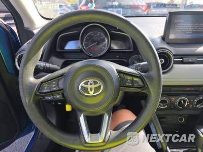 2019 Toyota Yaris LE Sedan - zdjęcie 10 z 28 - miniatura