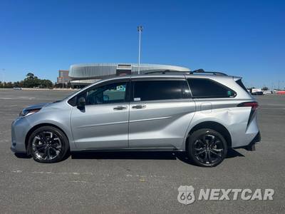 2025 Toyota Sienna XSE 7-Passenger 120.5" WB - zdjęcie 4 z 27 - miniatura