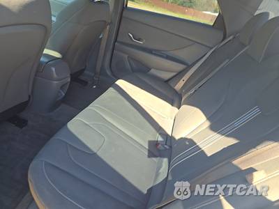 2026 Hyundai Elantra SEL Sport - zdjęcie 13 z 17 - miniatura
