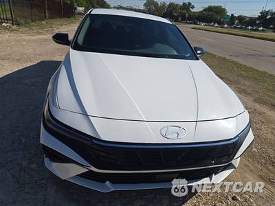 2026 Hyundai Elantra SEL Sport - zdjęcie 2 z 17 - miniatura