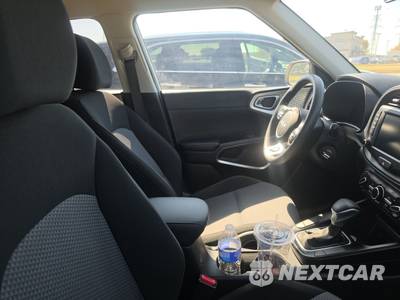 2025 Kia Soul LX - zdjęcie 8 z 17 - miniatura