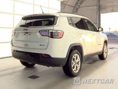 2025 Jeep Compass Latitude - zdjęcie 4 z 20 - miniatura