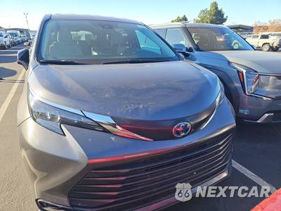 2025 Toyota Sienna LE 8-Passenger 120.5" WB - zdjęcie 2 z 30 - miniatura