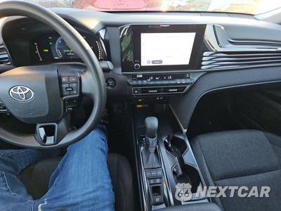 2026 Toyota Camry LE - zdjęcie 11 z 26 - miniatura