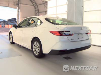 2026 Toyota Camry LE - zdjęcie 6 z 26 - miniatura