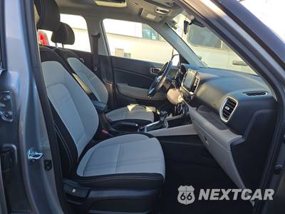 2025 Hyundai Venue SEL - zdjęcie 8 z 25 - miniatura