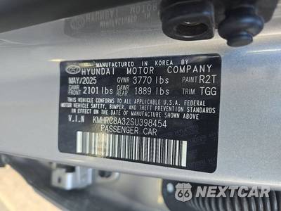 2025 Hyundai Venue SEL - zdjęcie 14 z 25 - miniatura