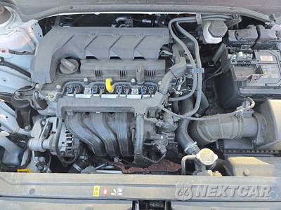 2025 Hyundai Venue SEL - zdjęcie 15 z 25 - miniatura