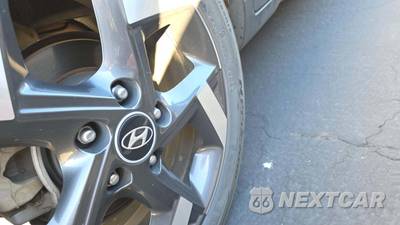 2025 Hyundai Venue SEL - zdjęcie 21 z 25 - miniatura