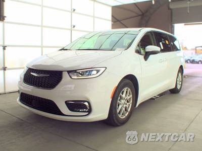 2023 Chrysler Pacifica Touring L 121.6" WB