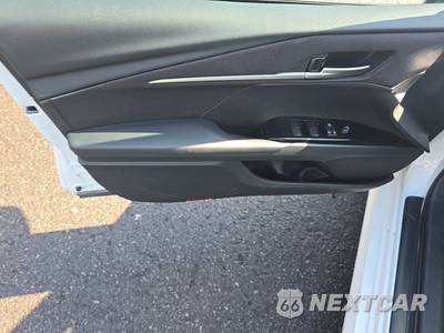 2026 Toyota Camry LE - zdjęcie 9 z 22 - miniatura