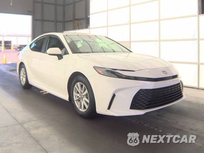 2026 Toyota Camry LE - zdjęcie 3 z 22 - miniatura