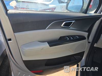 2022 Kia Carnival MPV LXS 121.7" WB - zdjęcie 9 z 30 - miniatura