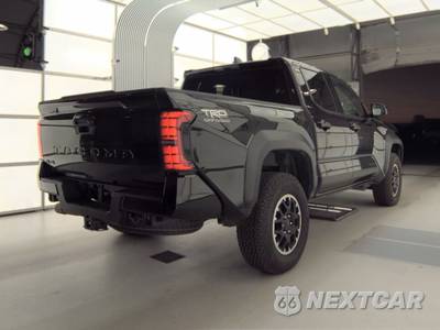 2025 Toyota Tacoma TRD Off-Road Crew Cab Medium Bed - zdjęcie 4 z 34 - miniatura