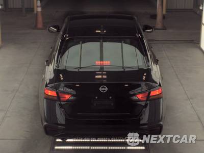 2025 Nissan Altima SR - zdjęcie 5 z 23 - miniatura