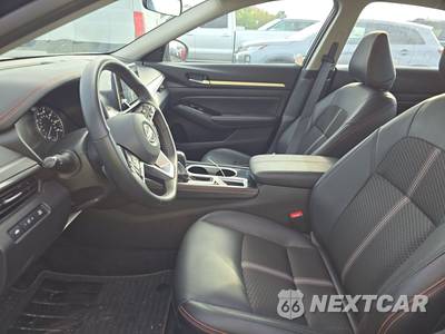 2025 Nissan Altima SR - zdjęcie 7 z 23 - miniatura