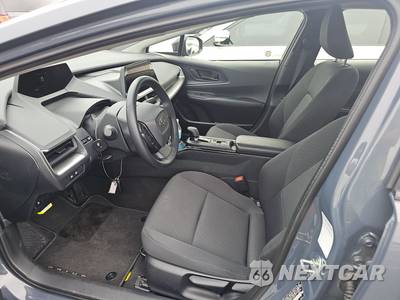 2026 Toyota Prius LE - zdjęcie 7 z 31 - miniatura