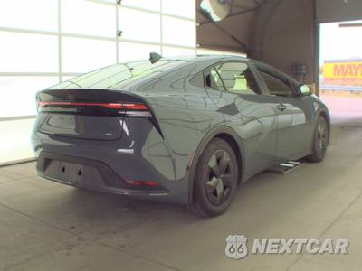2026 Toyota Prius LE - zdjęcie 4 z 31 - miniatura