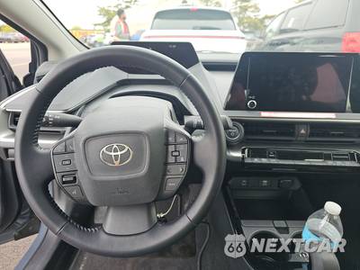 2026 Toyota Prius LE - zdjęcie 11 z 31 - miniatura