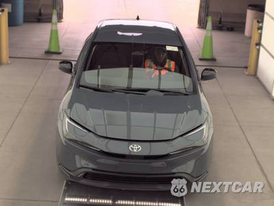 2026 Toyota Prius LE - zdjęcie 2 z 31 - miniatura