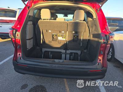2025 Toyota Sienna LE 8-Passenger 120.5" WB - zdjęcie 17 z 30 - miniatura