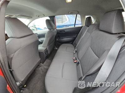 2025 Toyota Corolla Cross LE - zdjęcie 13 z 30 - miniatura